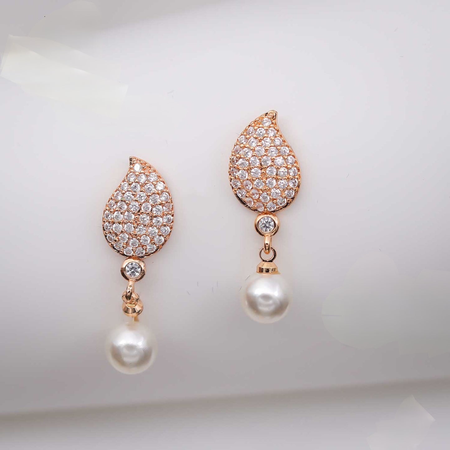 Pearl Mango Elegance Earrings